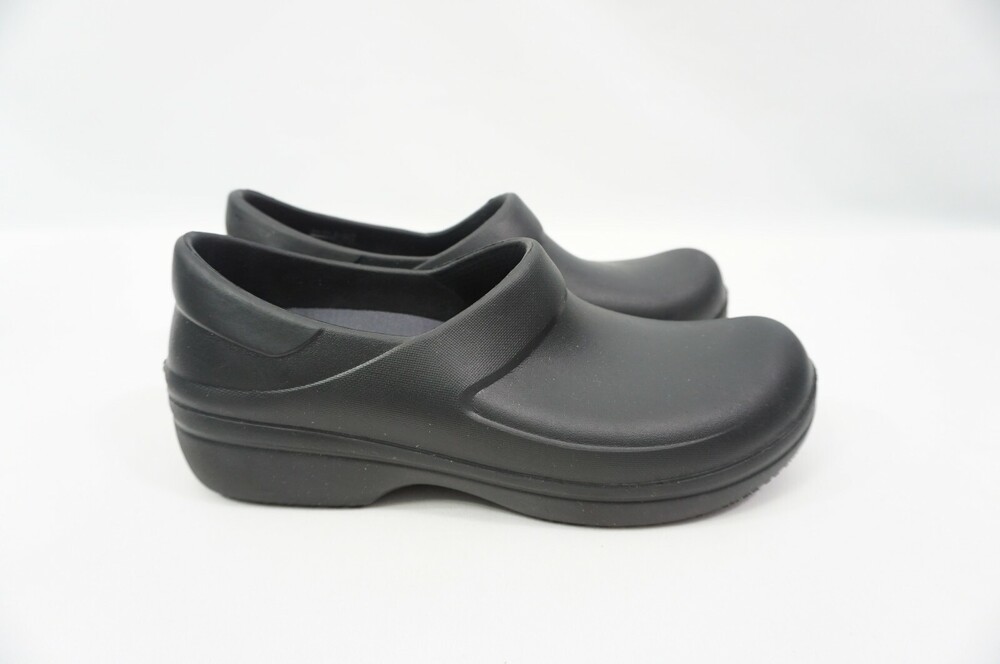 Crocs At Work Neria Pro II Used Women 10 Black Slip on Clogs Shoes 205384-001